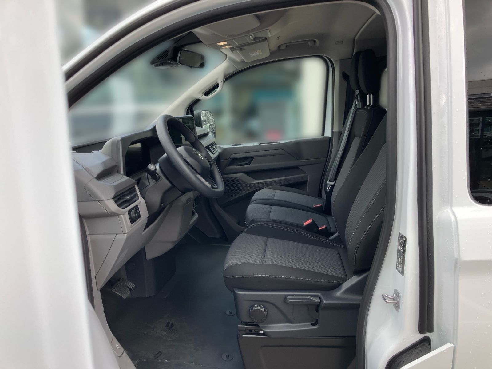 Fahrzeugabbildung Volkswagen e-Caravelle 100 kW BEV 1-Gang Automatik