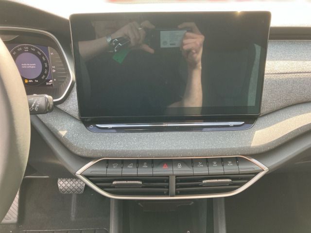 Fahrzeugabbildung SKODA Octavia Combi Tour 2,0 TDI 150PS DSG ACC PDC AHK