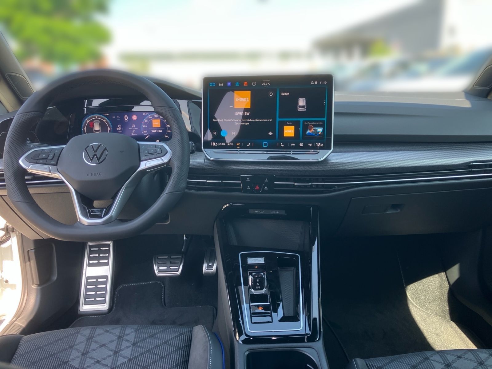 Fahrzeugabbildung Volkswagen Golf Variant R-Line 2,0l TDI 150 PS DSG AHK ACC