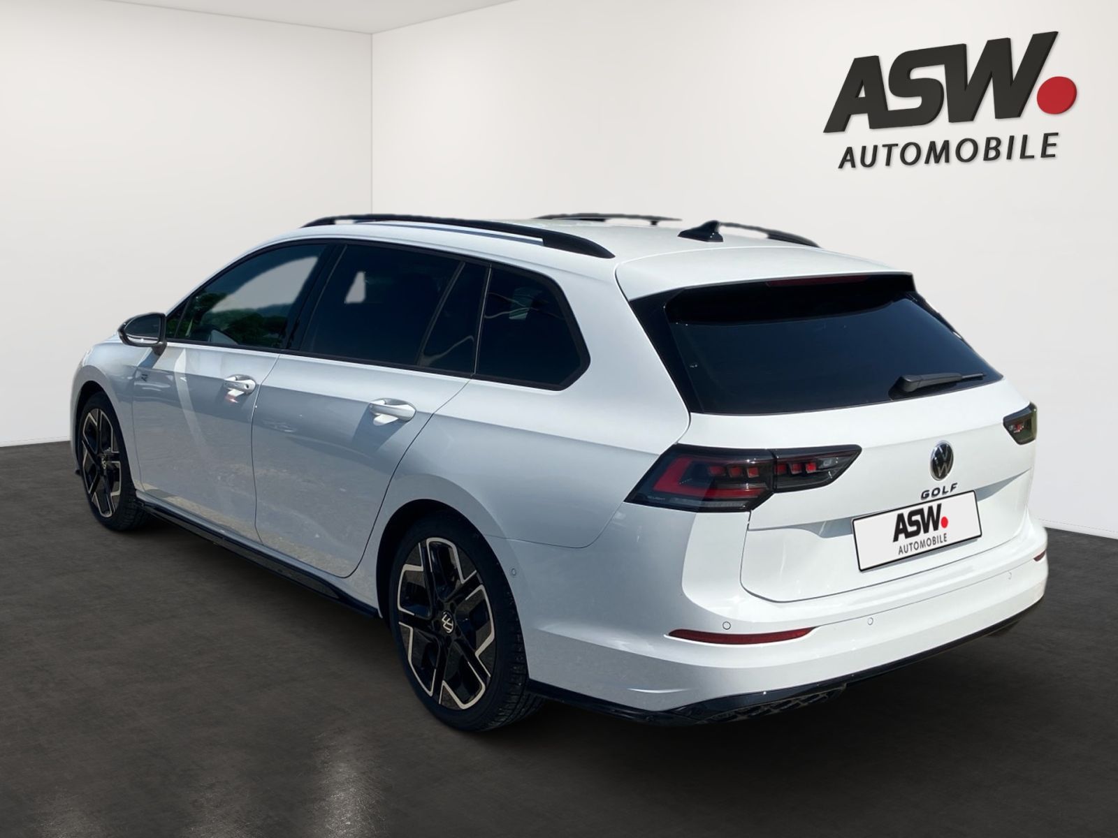Fahrzeugabbildung Volkswagen Golf Variant R-Line 2,0l TDI 150 PS DSG AHK ACC