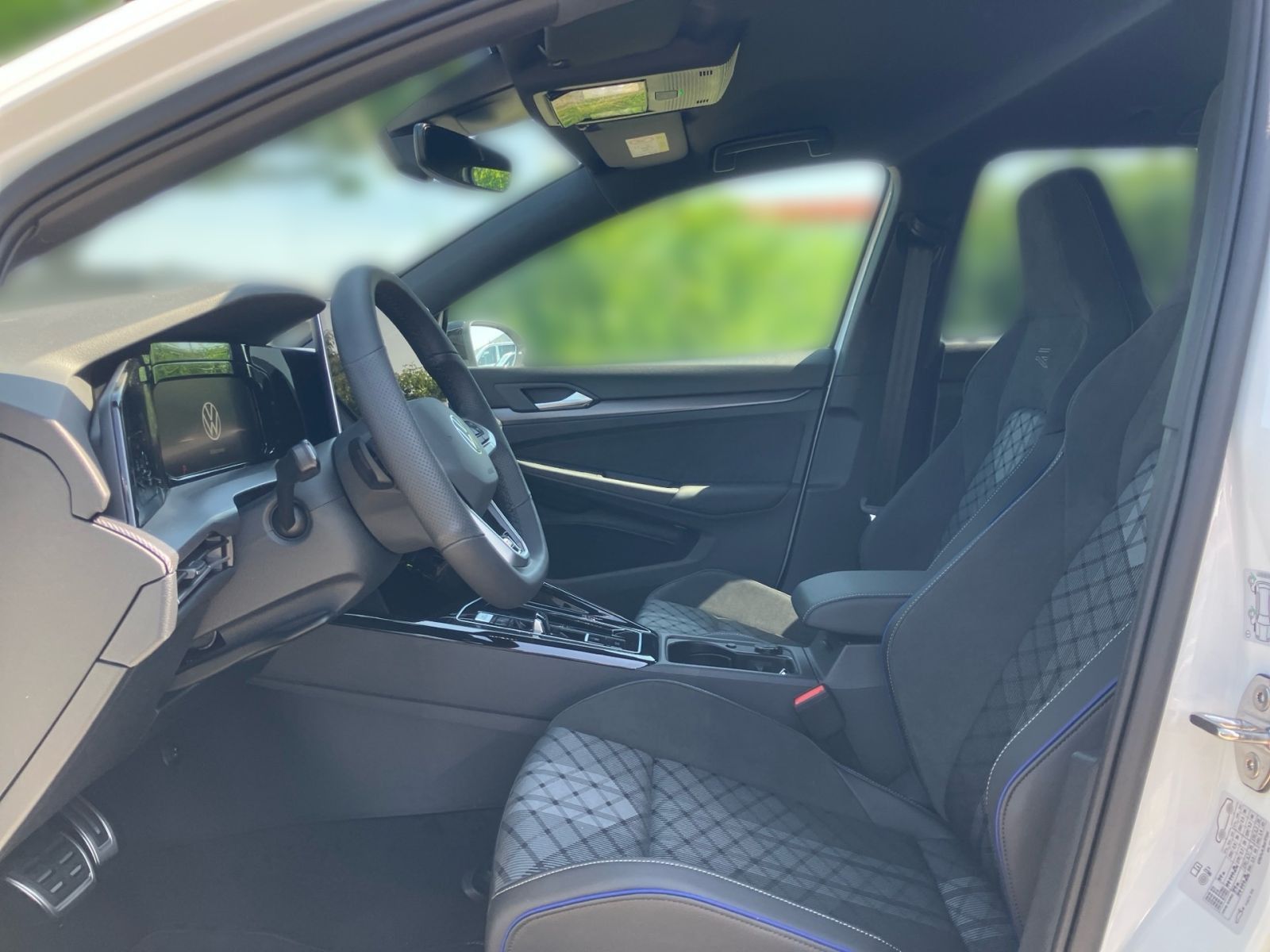 Fahrzeugabbildung Volkswagen Golf Variant R-Line 2,0l TDI 150 PS DSG AHK ACC