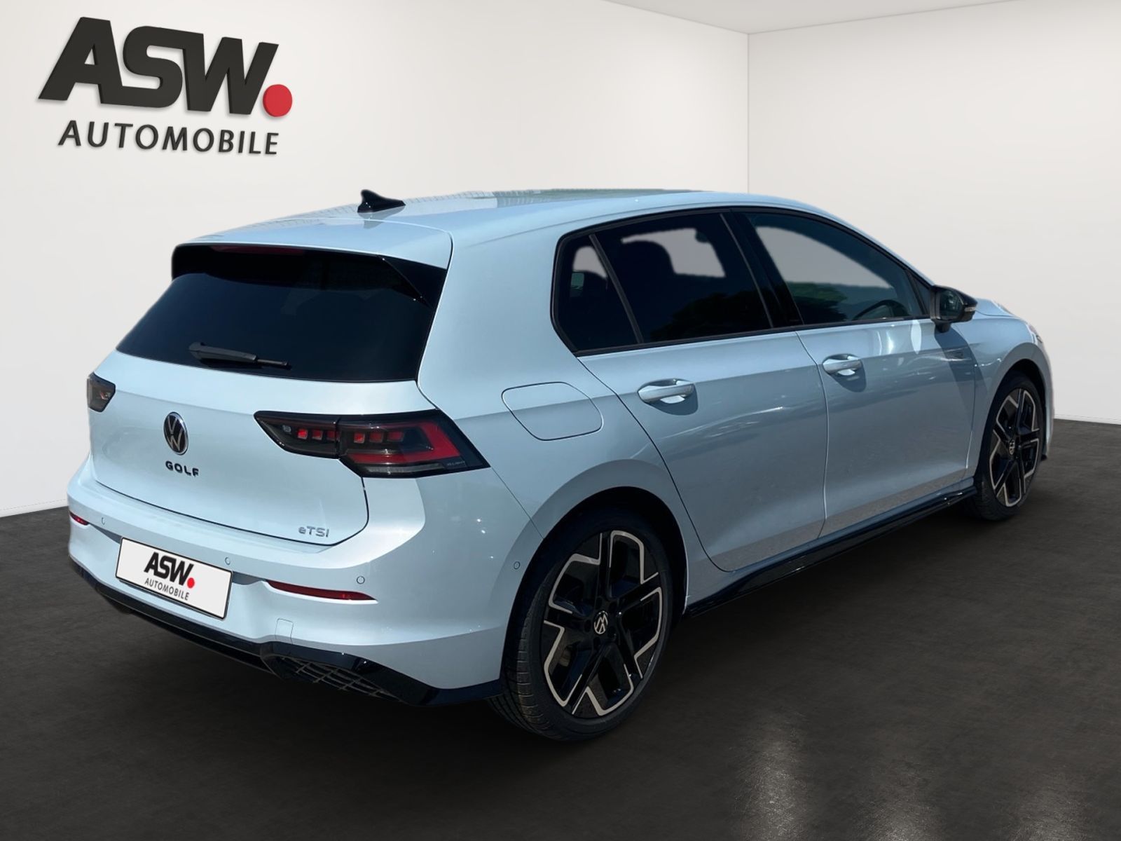 Fahrzeugabbildung Volkswagen Golf R-Line 1,5l eTSI 150 PS DSG AHK ACC 360° Ka