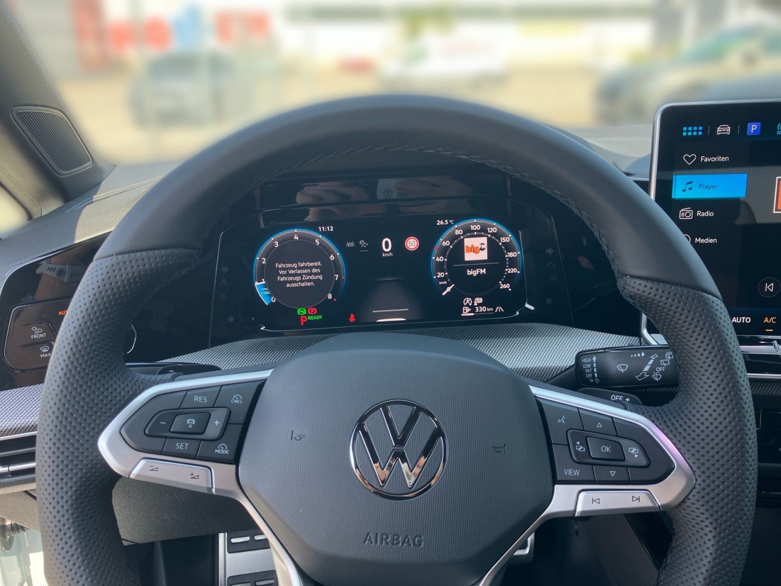 Fahrzeugabbildung Volkswagen Golf R-Line 1,5l eTSI 150 PS DSG AHK ACC 360° Ka