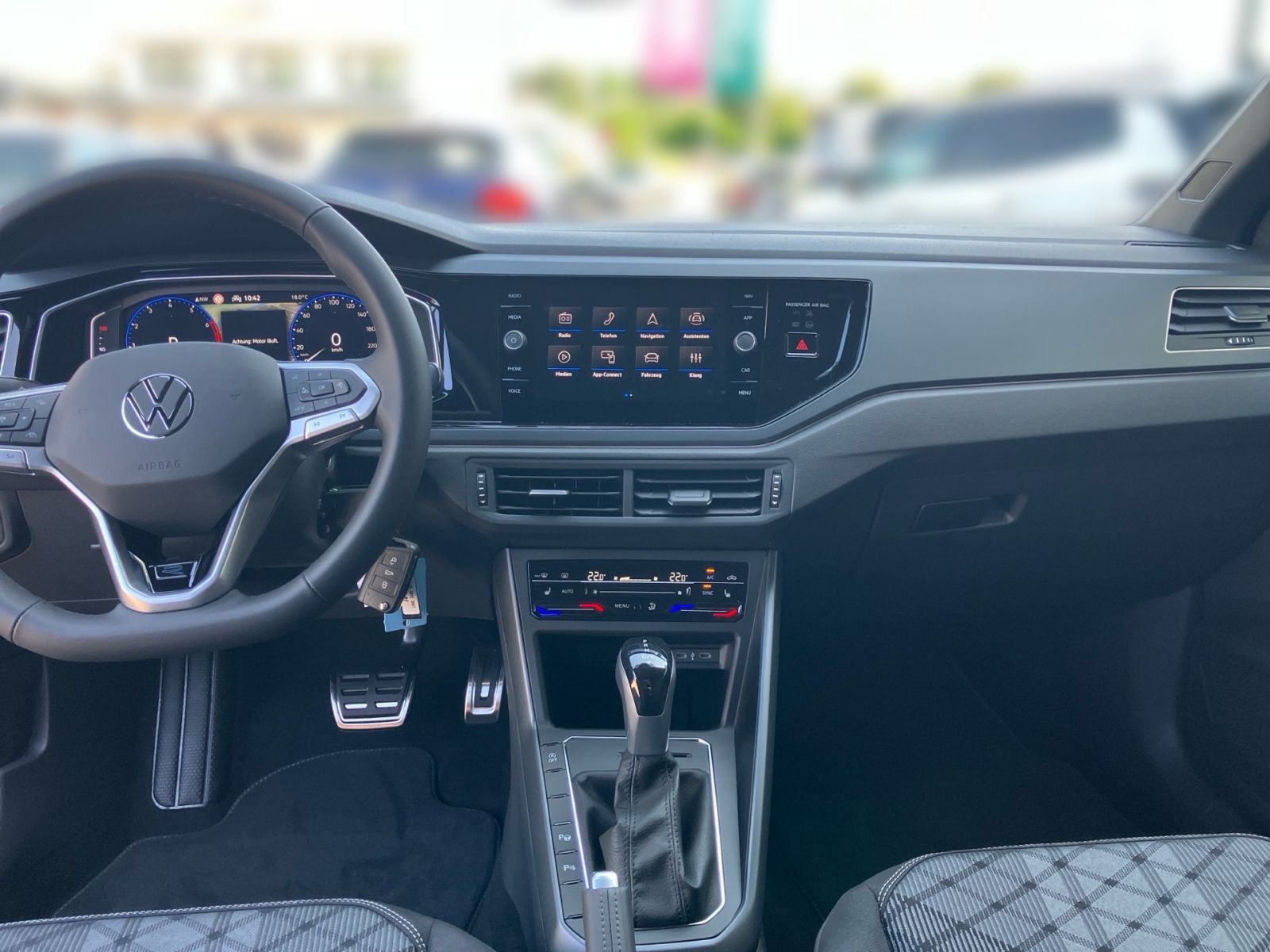 Fahrzeugabbildung Volkswagen Taigo R-Line 1,5l TSI 150 PS DSG ACC AHK RFK