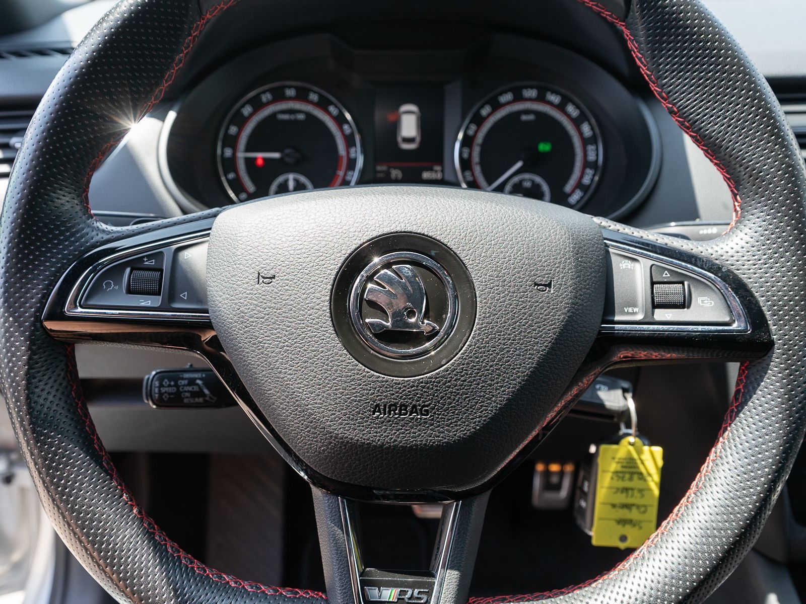 Fahrzeugabbildung SKODA Octavia Combi RS 2.0TDI 4x4 DSG LED Navi PDC AHK