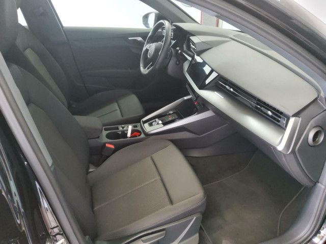 Fahrzeugabbildung Audi A3 Sportback advanced 40TFSI e Stronic LED PDC