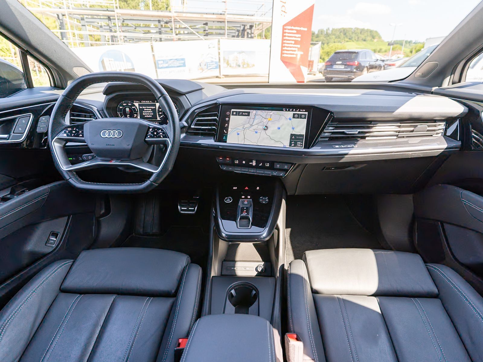 Fahrzeugabbildung Audi Q4 S line 50 e-tron quattro Navi Matrix RFK ACC