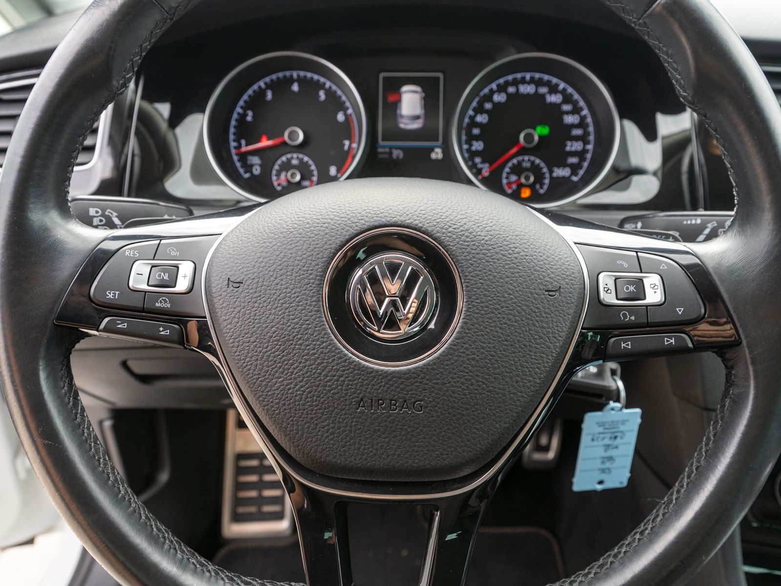 Fahrzeugabbildung Volkswagen Golf Comfortline 1.4 TSI DSG Navi PDC SHZ