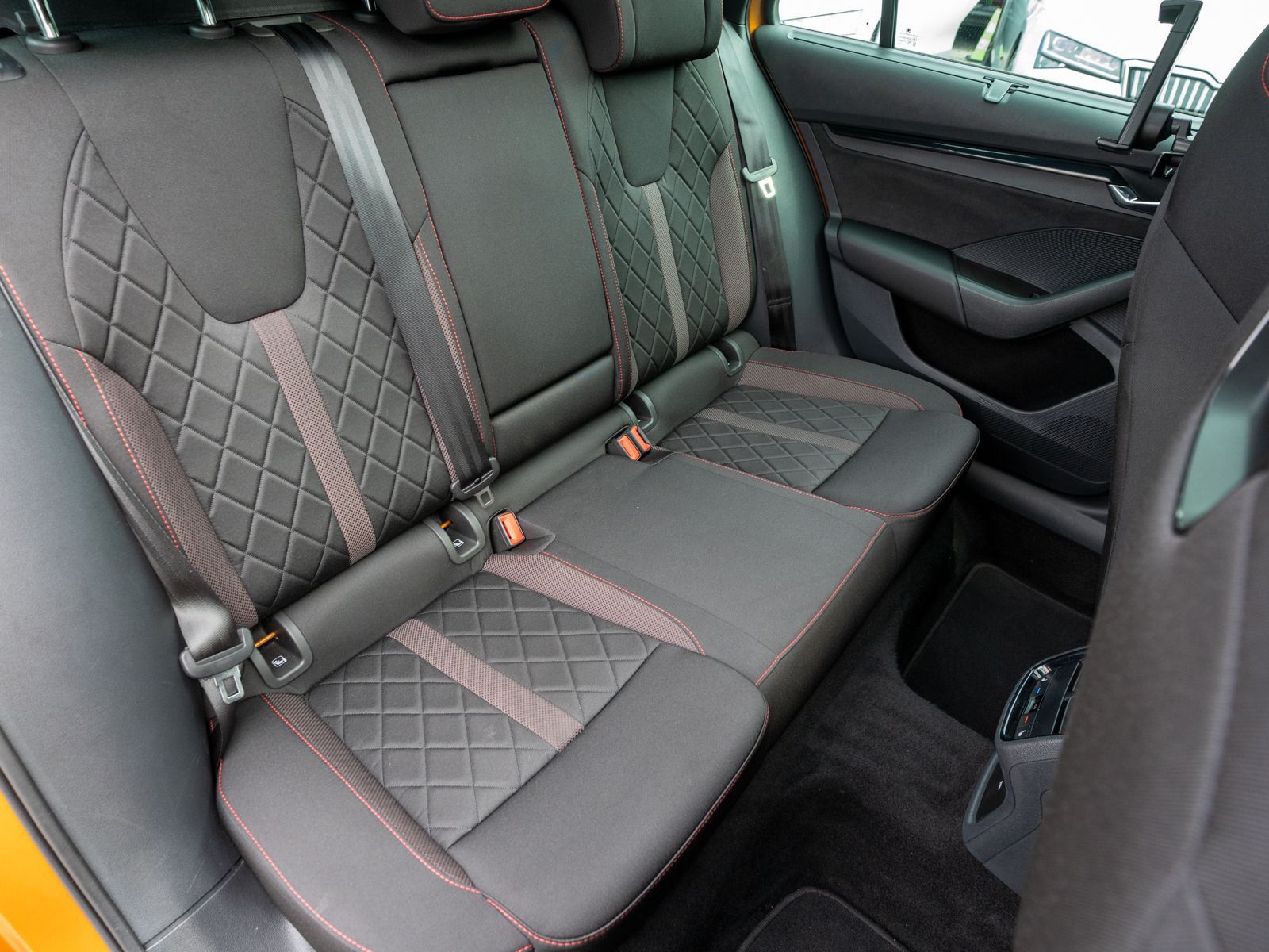 Fahrzeugabbildung SKODA Octavia Combi RS 4x4 Edition 2.0TDI DSG AHK PANO