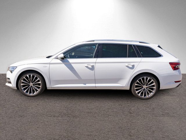 Fahrzeugabbildung SKODA Superb Combi L&K 2.0TDI 4x4 DSG PANO LEDER DCC