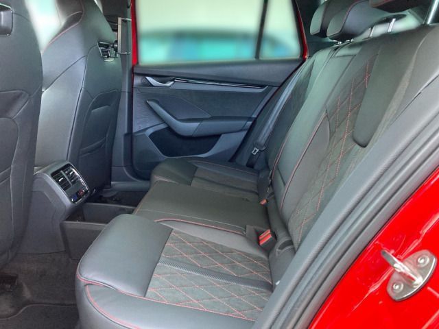 Fahrzeugabbildung SKODA Octavia Combi RS 2,0 TSI 265PS DSG 360° ACC AHK