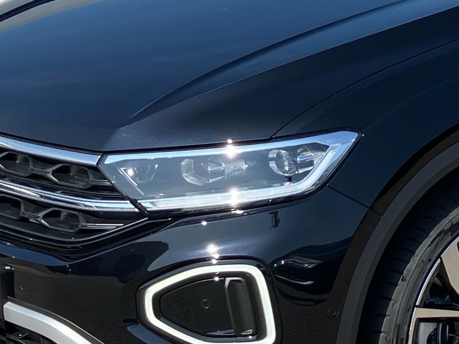 Fahrzeugabbildung Volkswagen T-Roc Style 2.0 TDI 150 PS DSG AHK ACC RFK