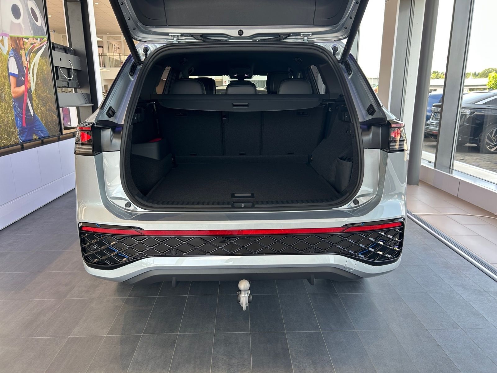 Fahrzeugabbildung Volkswagen Tayron R-Line 2,0 l TDI 4MOTION 193 PS DSG AHK H