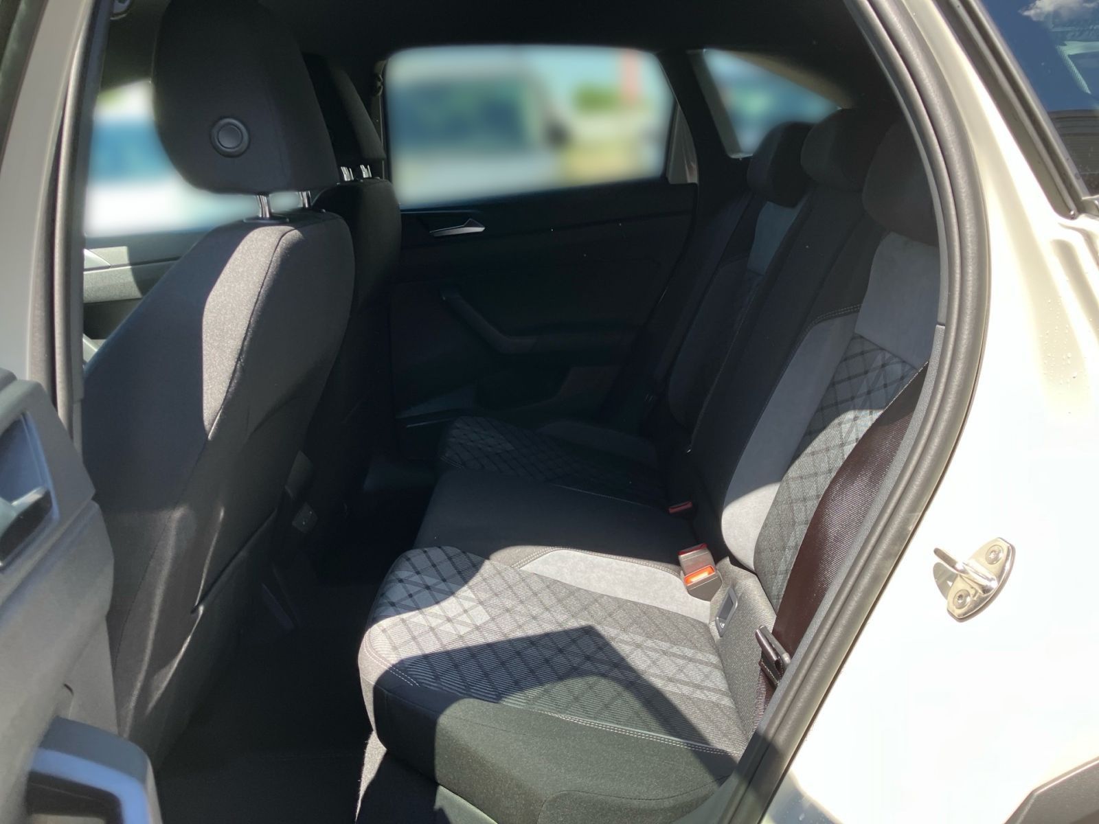 Fahrzeugabbildung Volkswagen Taigo R-Line 1.0 TSI OPF DSG