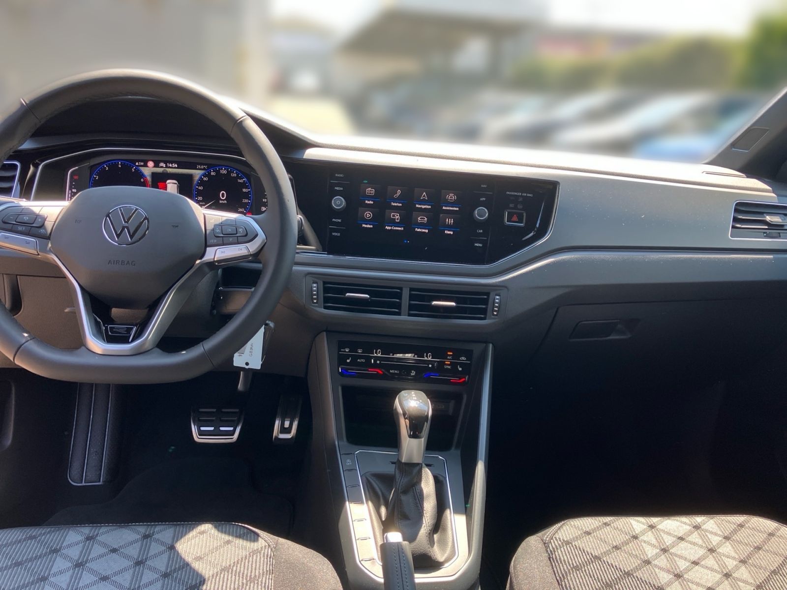 Fahrzeugabbildung Volkswagen Taigo R-Line 1.0 TSI OPF DSG