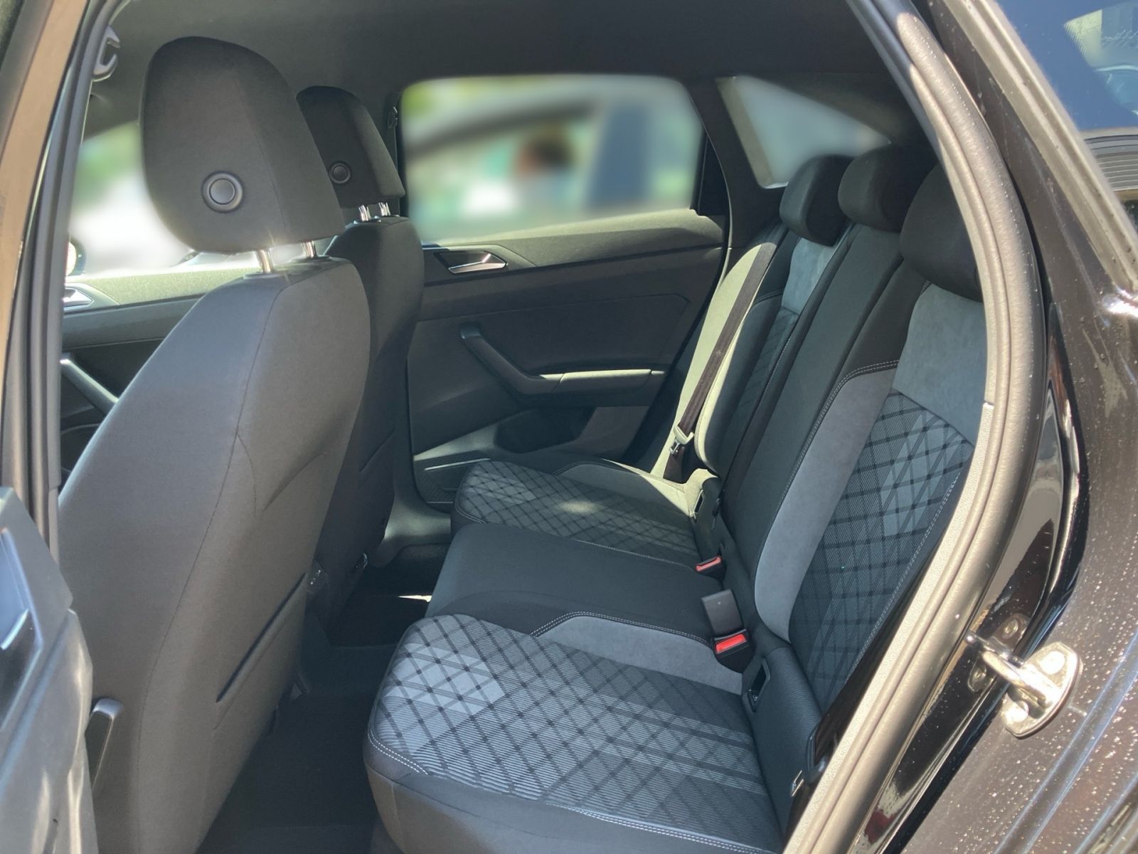 Fahrzeugabbildung Volkswagen Taigo R-Line 1.0 TSI OPF DSG