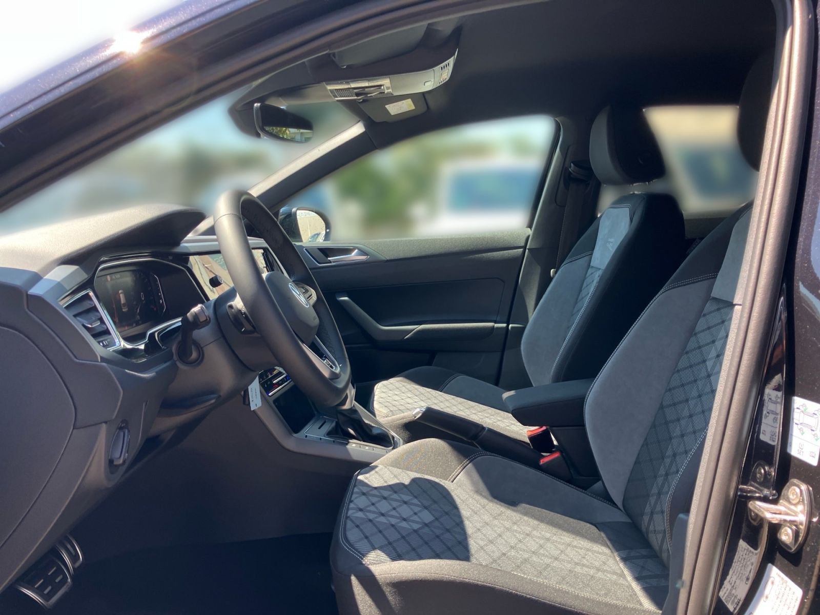 Fahrzeugabbildung Volkswagen Taigo R-Line 1.0 TSI OPF DSG