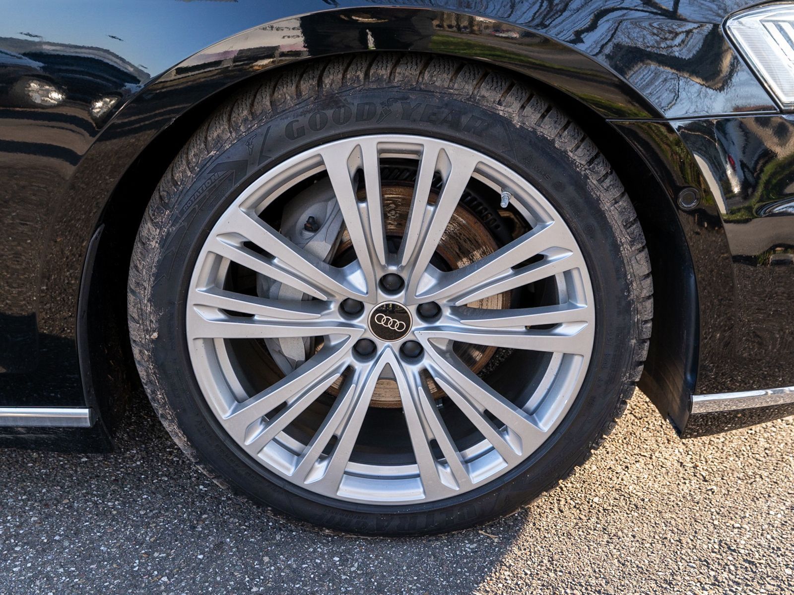 Fahrzeugabbildung Audi A8 50 TDI quattro Navi Matrix StandHz Pano B&O