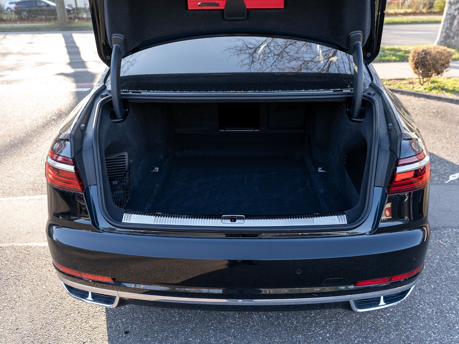Fahrzeugabbildung Audi A8 50 TDI quattro Navi Matrix StandHz Pano B&O