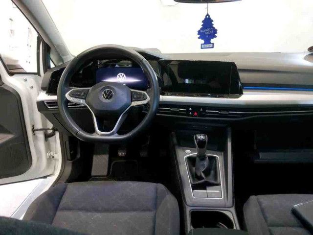 Fahrzeugabbildung Volkswagen Golf Life 1.0TSI LED Navi PDC ACC SHZ AHK