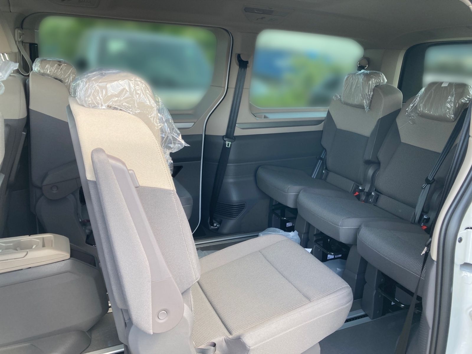 Fahrzeugabbildung Volkswagen Multivan Life 1,5 l 130 kW eHybrid OPF 4 MOTION