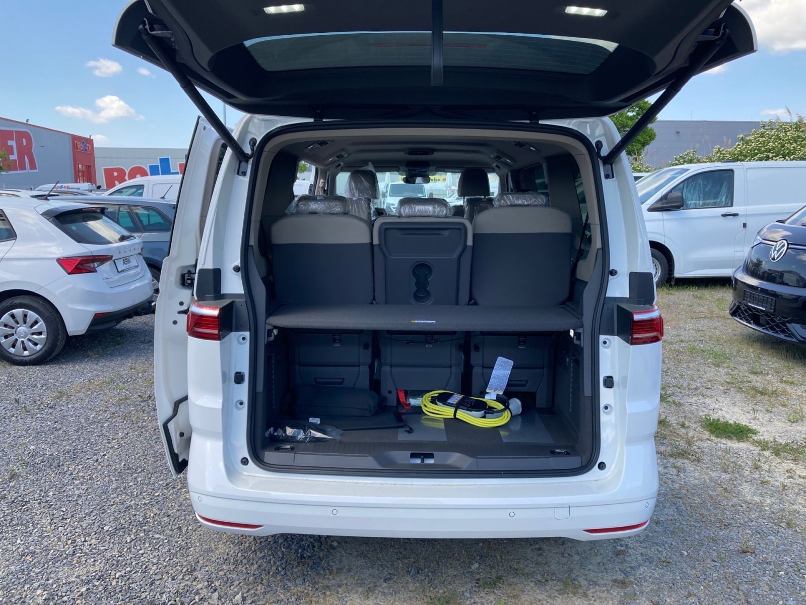 Fahrzeugabbildung Volkswagen Multivan Life 1,5 l 130 kW eHybrid OPF 4 MOTION