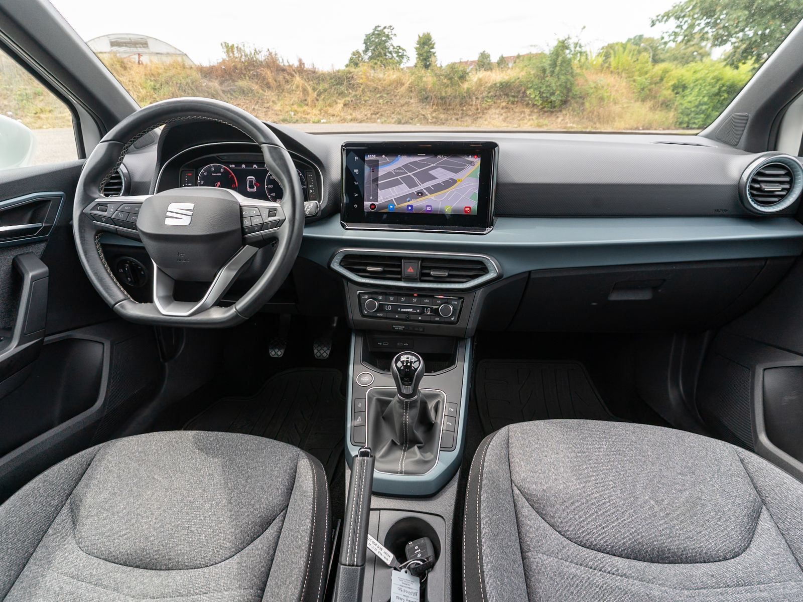Fahrzeugabbildung SEAT Arona Xperience 1.0 TSI LED Navi RFK ACC SHZ AHK