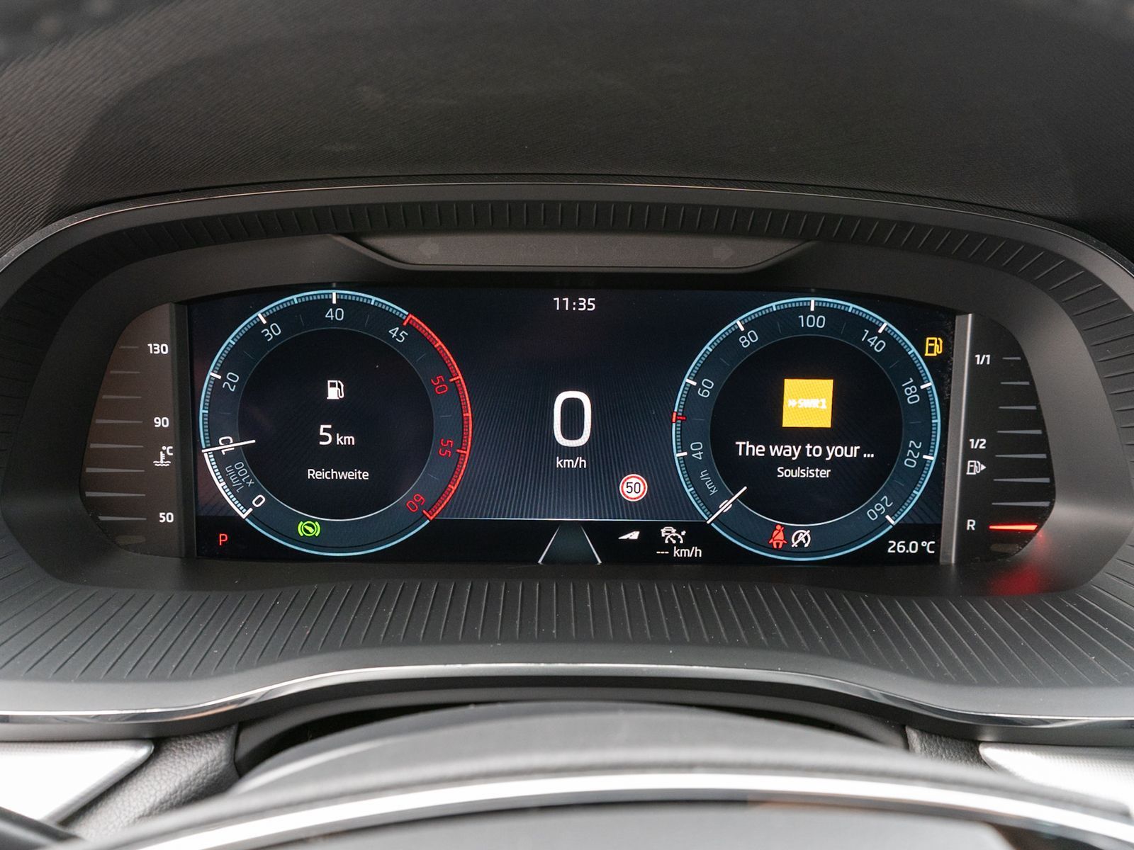 Fahrzeugabbildung SKODA Octavia Combi Clever 2.0TDI DSG LED Navi RFK AHK