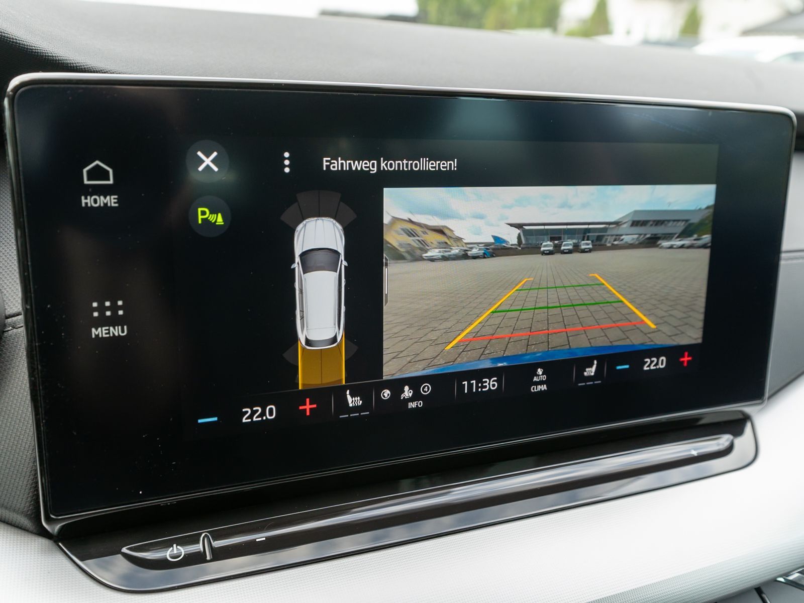 Fahrzeugabbildung SKODA Octavia Combi Clever 2.0TDI DSG LED Navi RFK AHK
