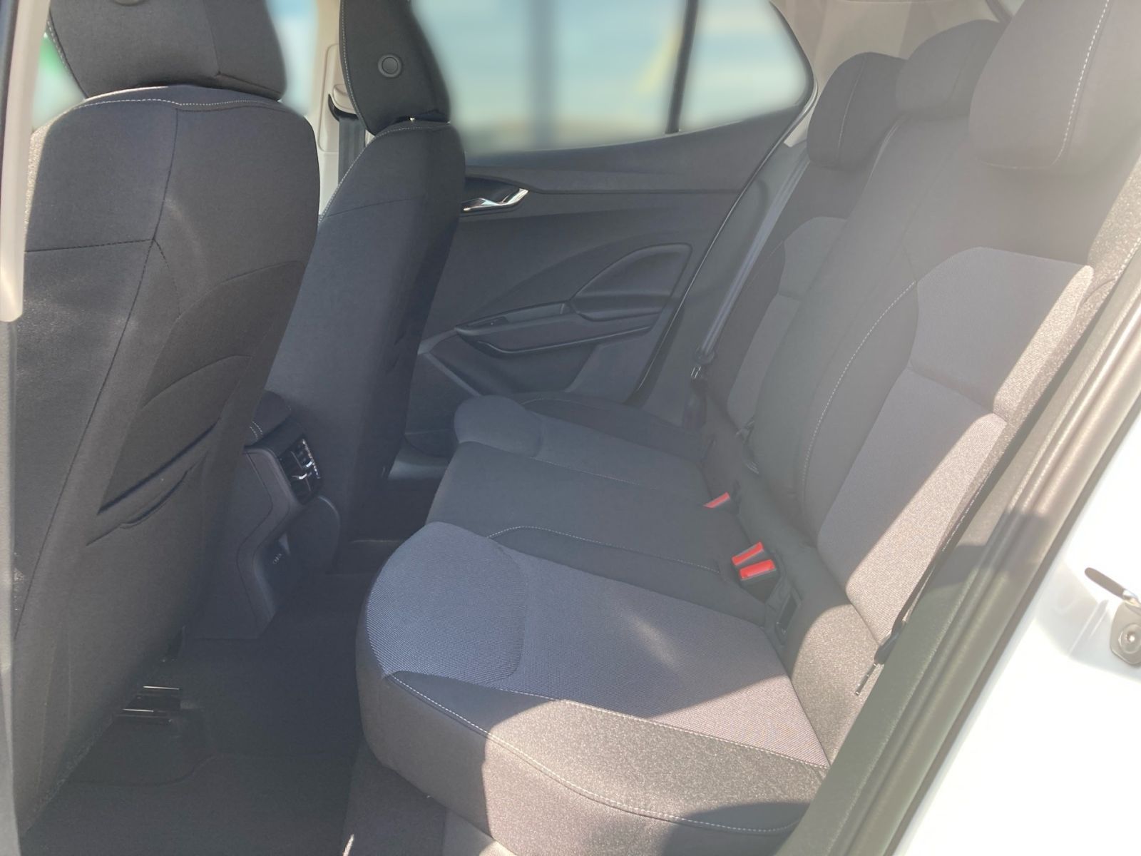 Fahrzeugabbildung SKODA Fabia Tour 1,0MPI 80PS SHZ PDC Kamera Smart Link