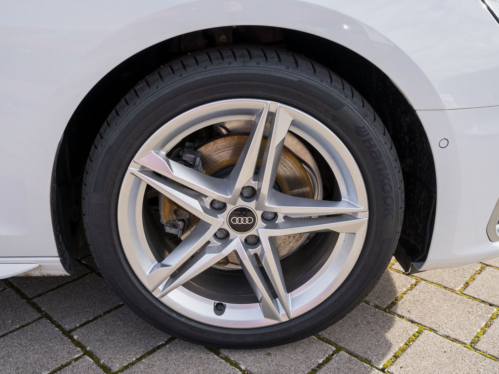 Fahrzeugabbildung Audi A4 Avant S line 35TDI Stronic LED Navi 360° AHK