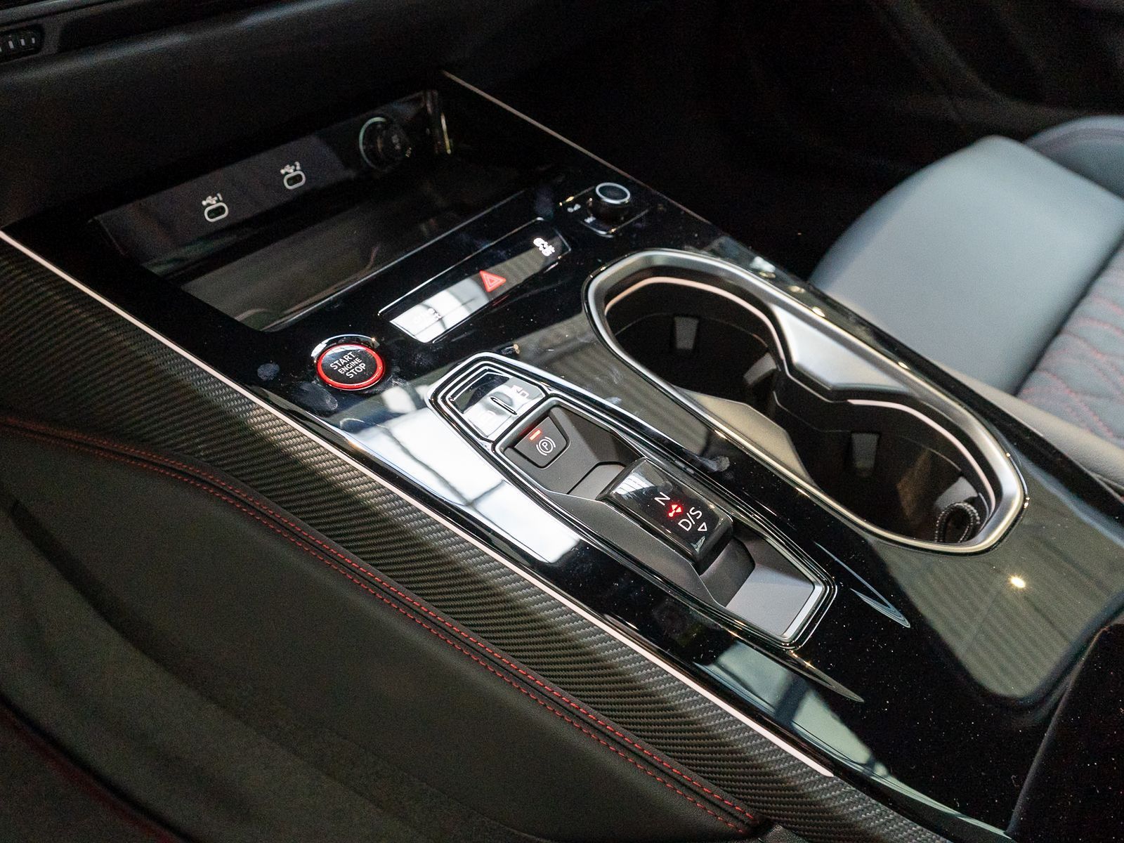 Fahrzeugabbildung Audi A6 Avant TFSI quattro 270 kW S tronic