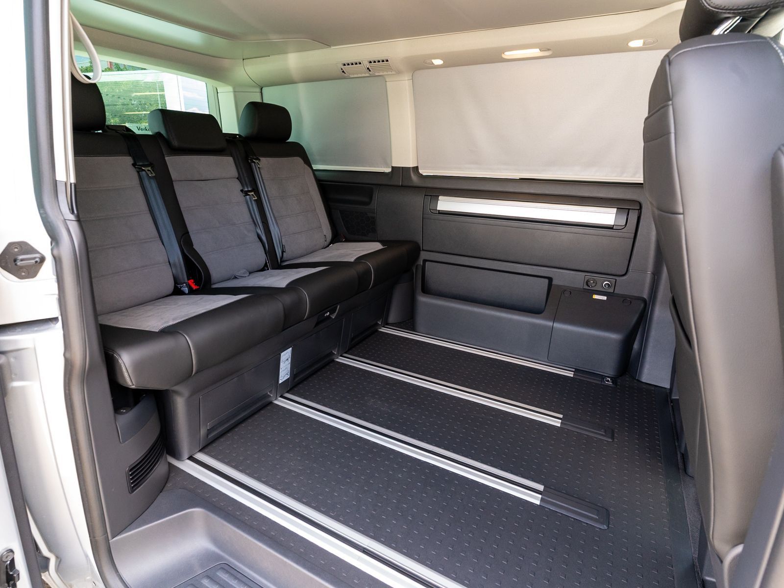 Fahrzeugabbildung Volkswagen T6.1 California Beach 2.0 TDI 4M DSG Stdhzg AHK