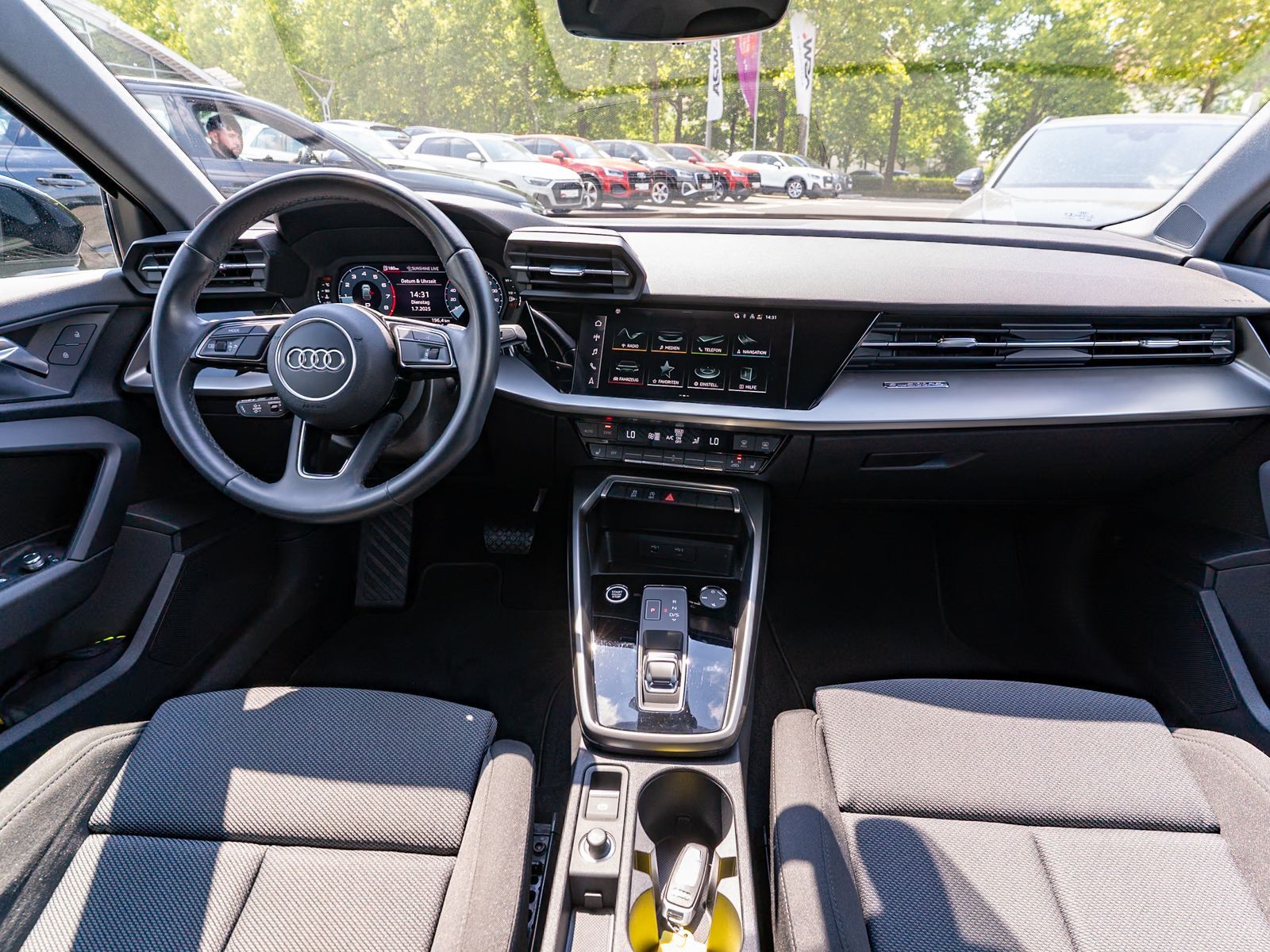 Fahrzeugabbildung Audi A3 Sportback S line 40TFSI quattro LED GRA SHZ