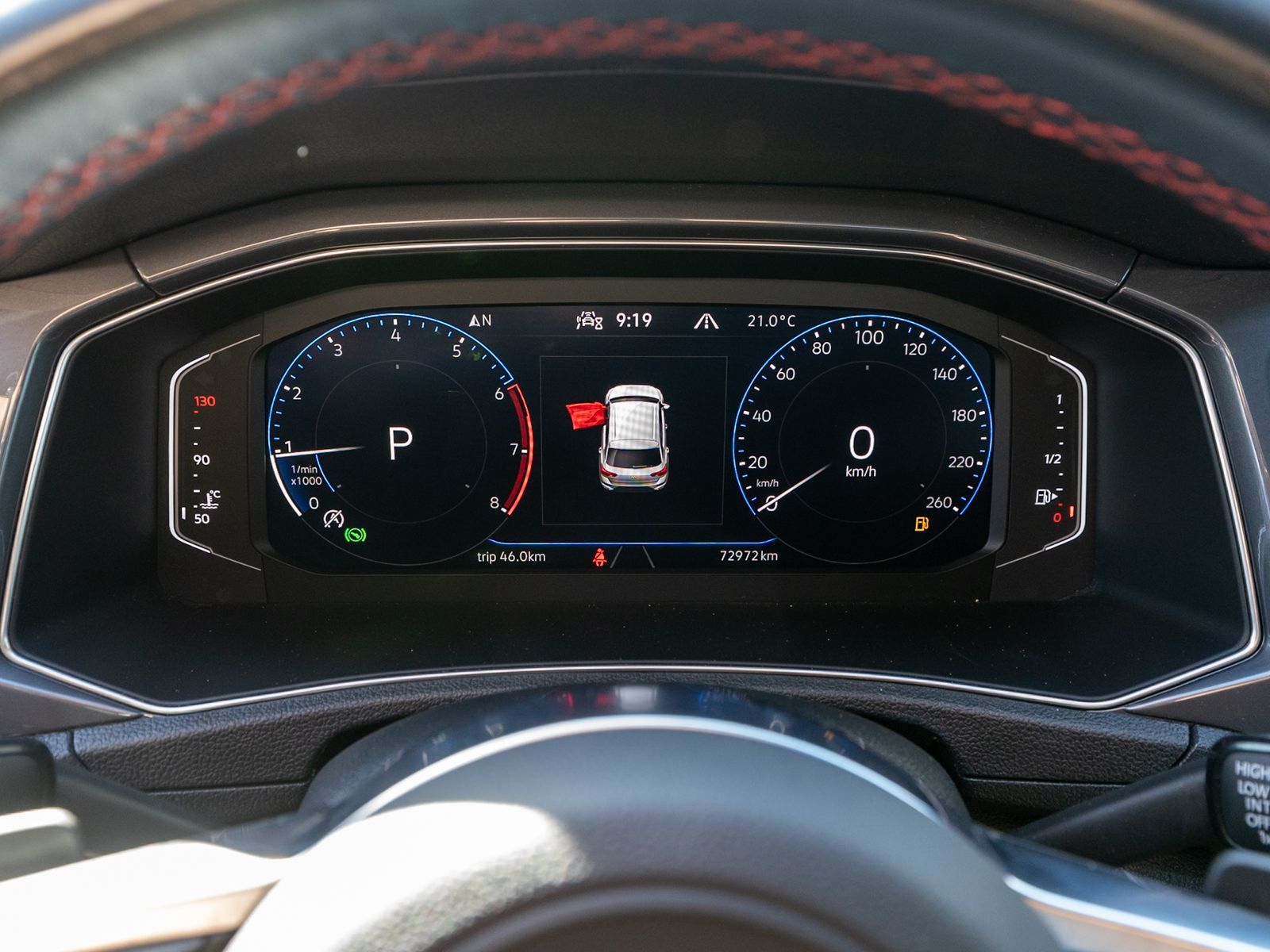 Fahrzeugabbildung Volkswagen T-Roc Sport 1.5 TSI DSG Navi LED RFK ACC AHK