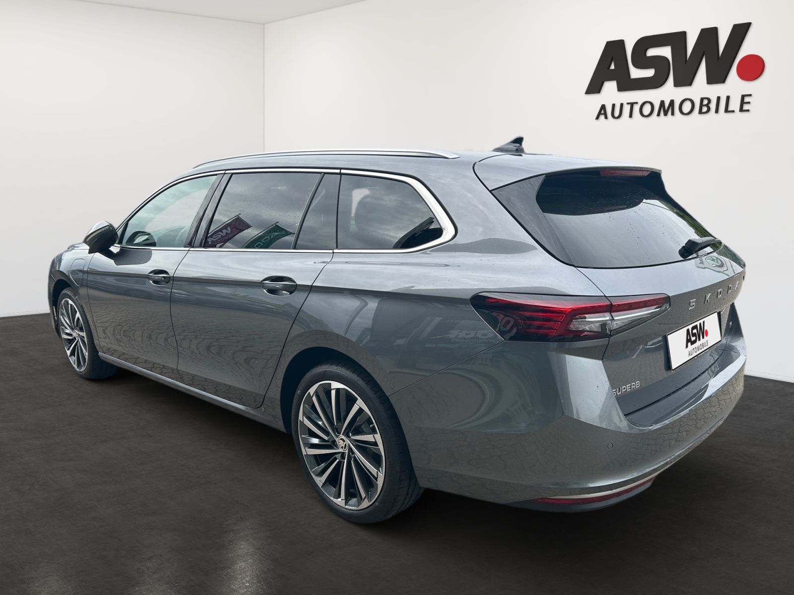 Fahrzeugabbildung SKODA Superb Combi L&K 1,5TSI iV 204PS DSG ACC SHZ AHK