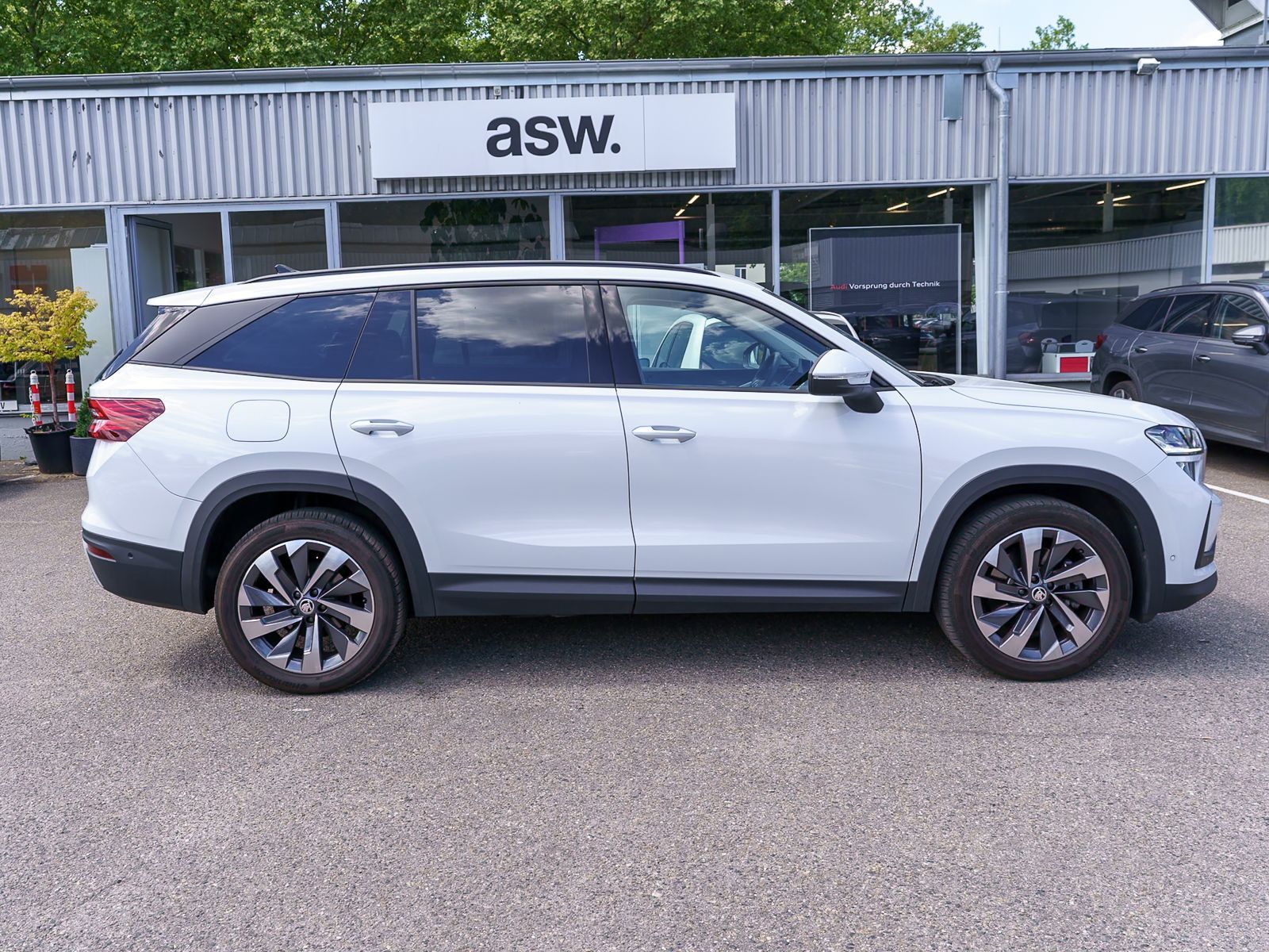Fahrzeugabbildung SKODA Kodiaq Selection 4x4 2,0TDI DSG LED NAVI ACC AHK