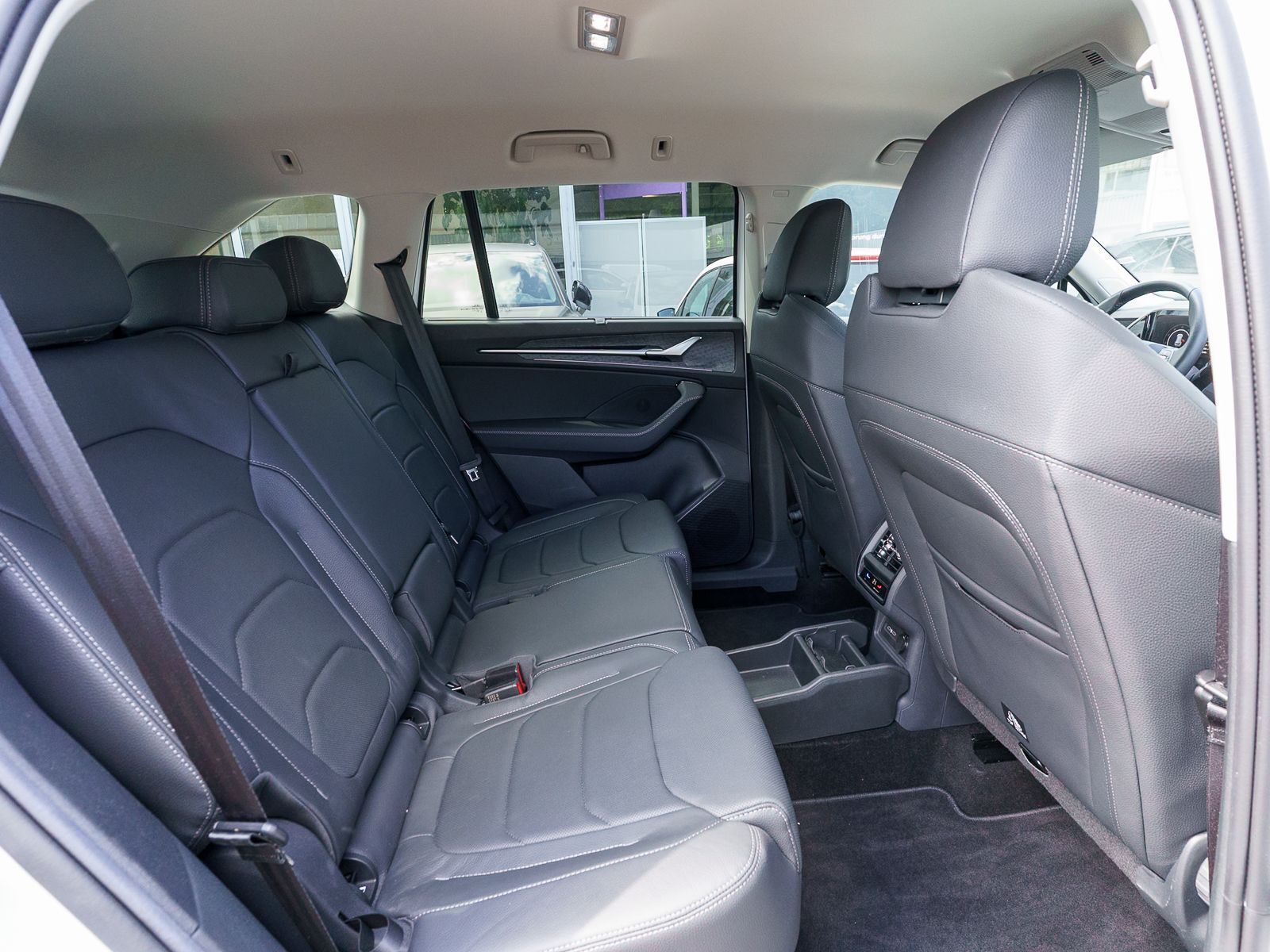 Fahrzeugabbildung SKODA Kodiaq Selection 4x4 2,0TDI DSG LED NAVI ACC AHK