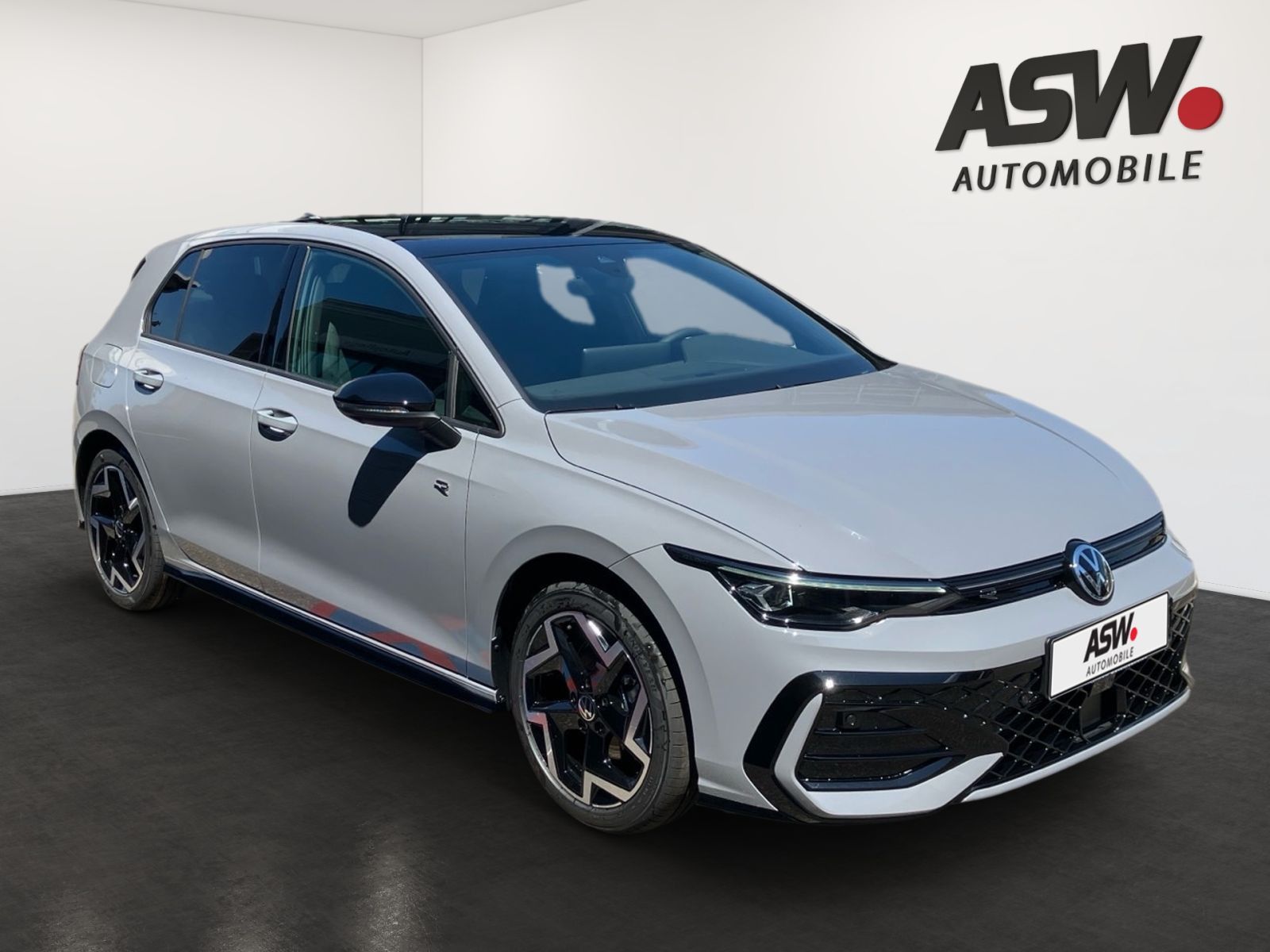 Fahrzeugabbildung Volkswagen Golf R-Line 1,5 l eTSI 150PS DSG AHK ACC 360° Ka