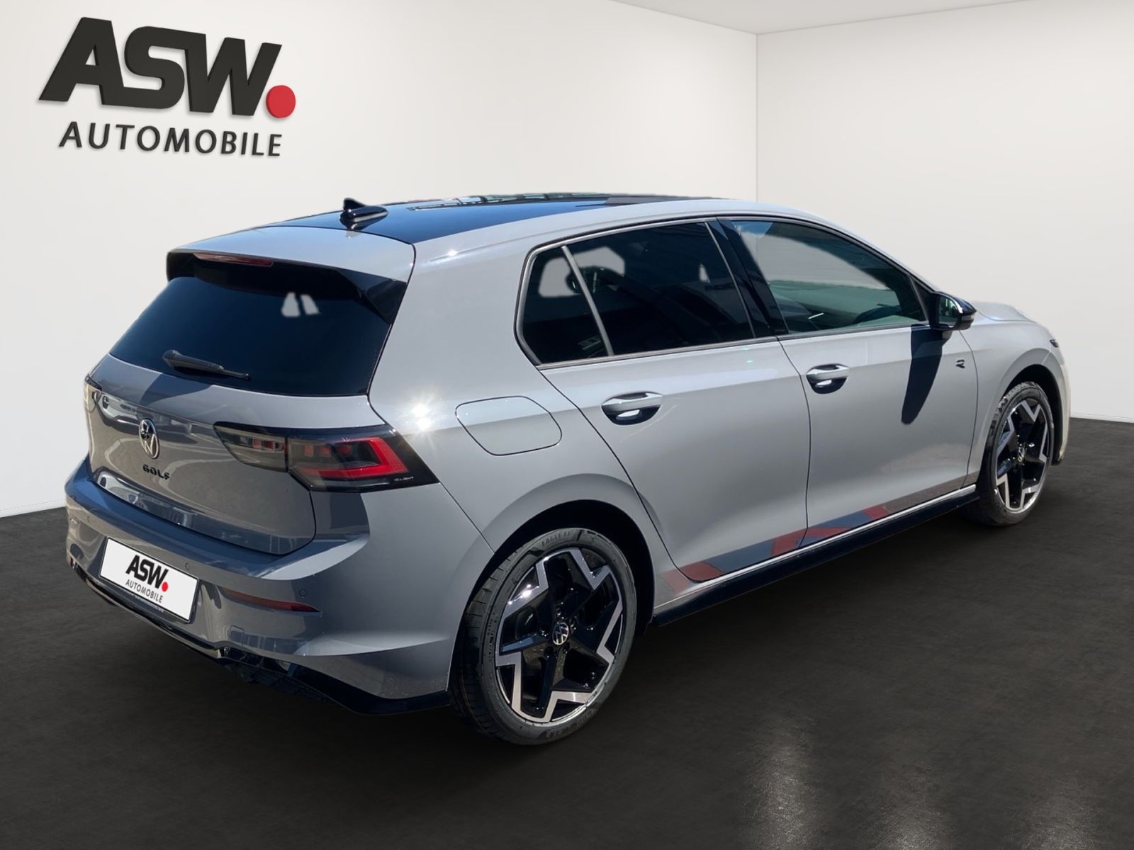 Fahrzeugabbildung Volkswagen Golf R-Line 1,5 l eTSI 150PS DSG AHK ACC 360° Ka