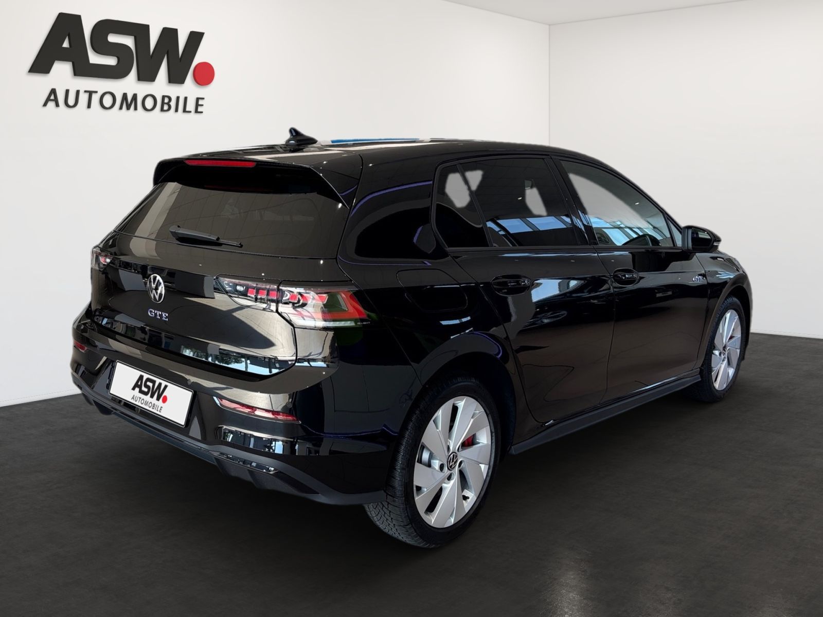 Fahrzeugabbildung Volkswagen Golf GTE 1,5 l eHybrid OPF 177 PS/116 PS DSG AHK