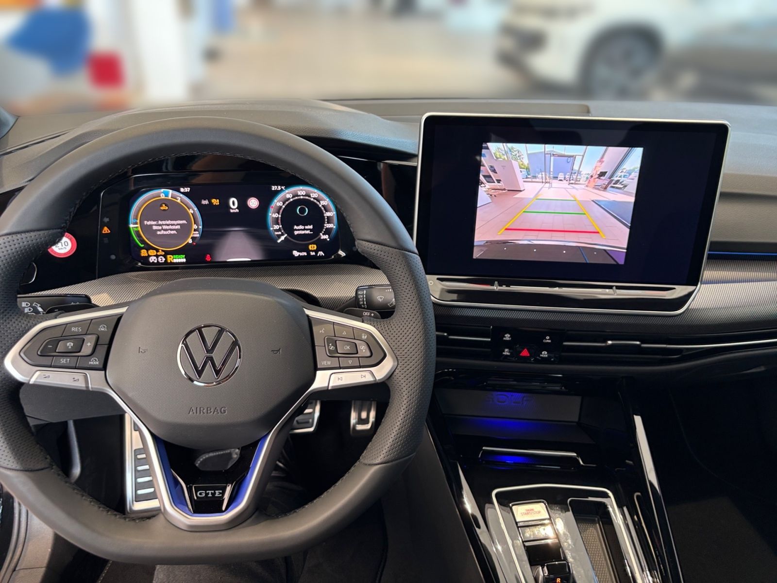Fahrzeugabbildung Volkswagen Golf GTE 1,5 l eHybrid OPF 177 PS/116 PS DSG AHK