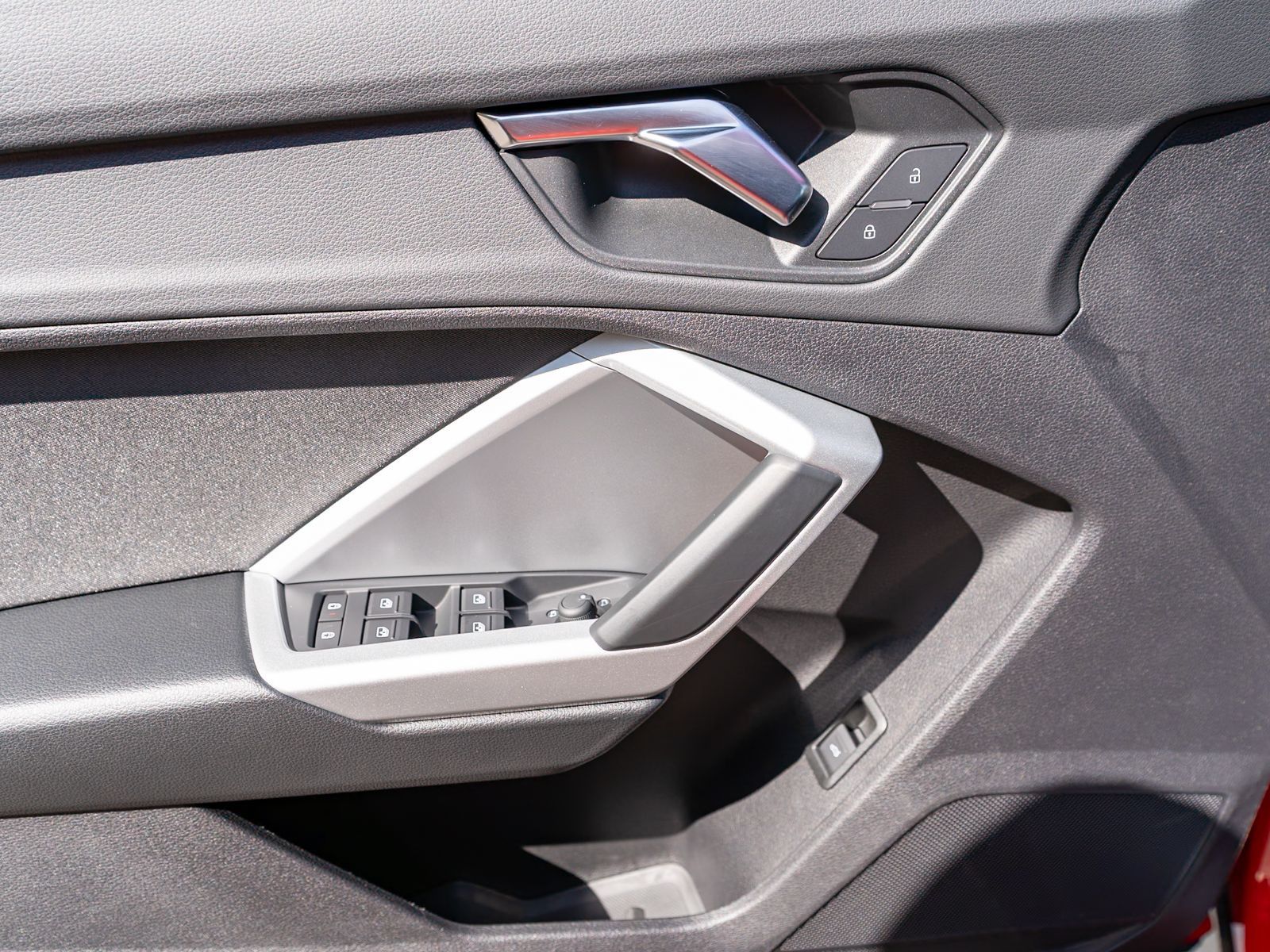 Fahrzeugabbildung Audi Q3 40TDI S line quattro Stronic Navi LED AHK GRA