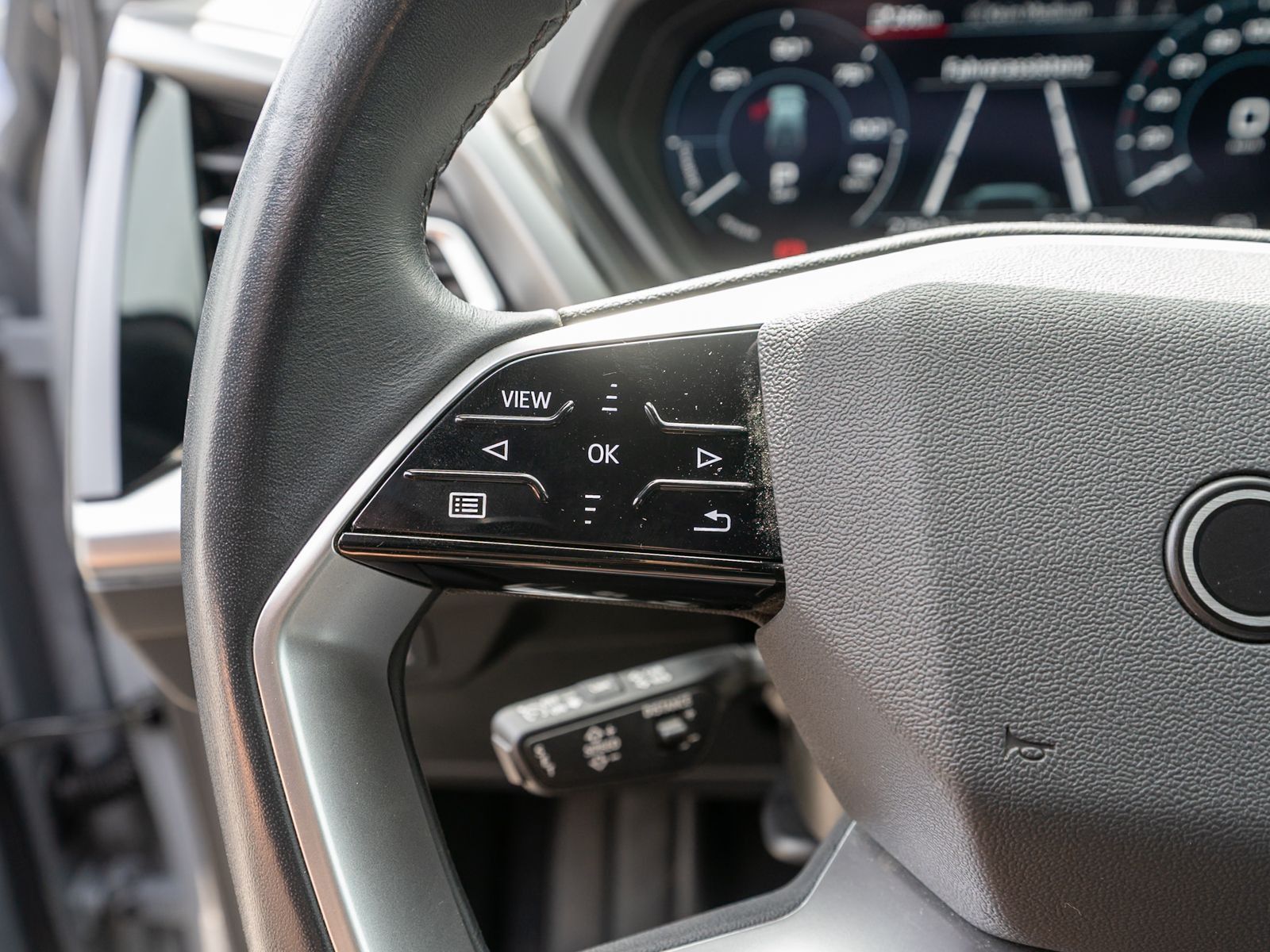 Fahrzeugabbildung Audi Q4 advanced 35 e-tron LED Navi GRA SHZ