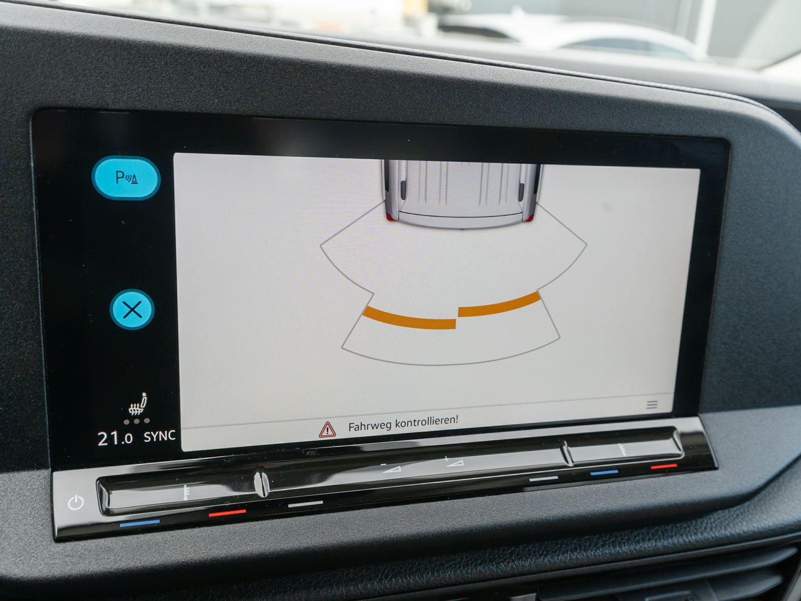 Fahrzeugabbildung Volkswagen Caddy Cargo Maxi 2.0TDI Klima Navi PDC DAB+