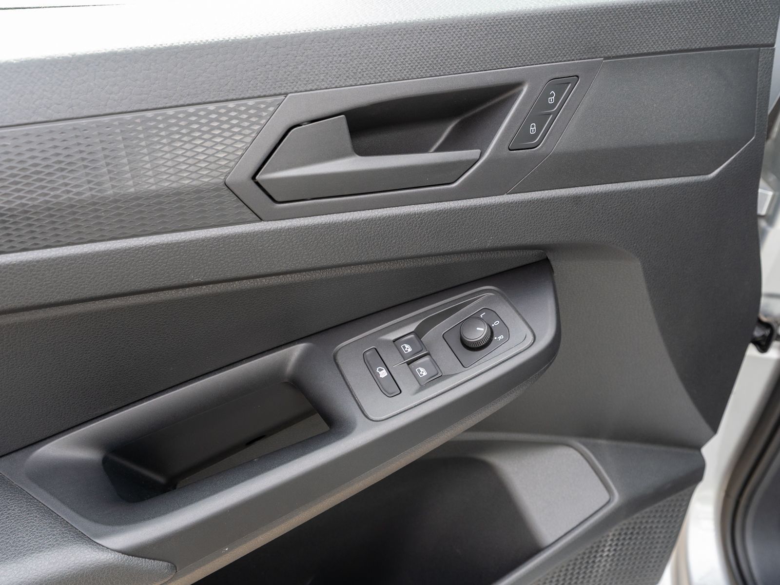 Fahrzeugabbildung Volkswagen Caddy Cargo Maxi 2.0TDI Klima Navi PDC DAB+