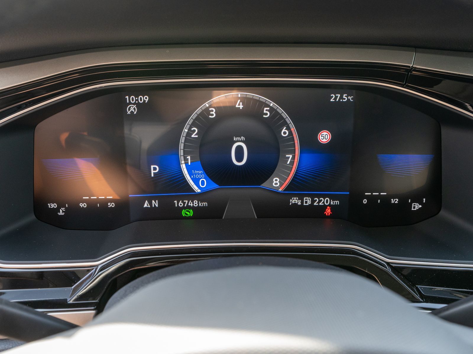 Fahrzeugabbildung Volkswagen Taigo Move 1.5 TSI DSG LED NAVI PDC SHZ