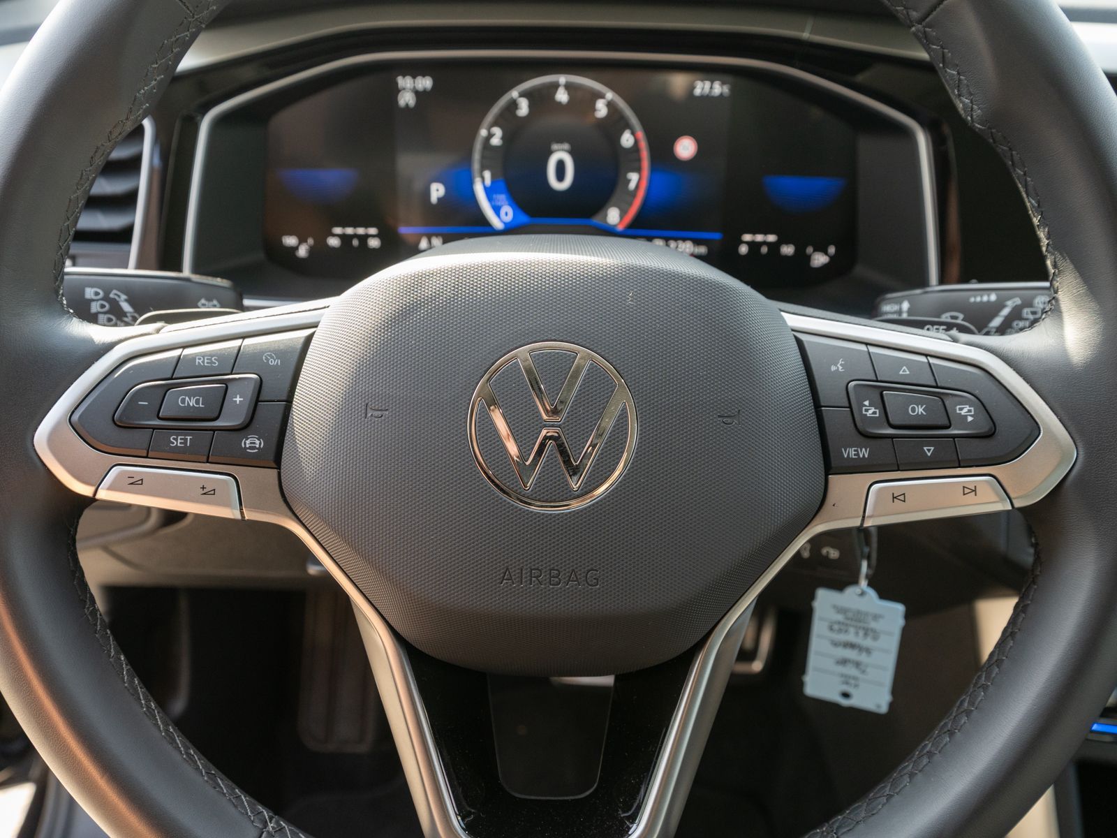Fahrzeugabbildung Volkswagen Taigo Move 1.5 TSI DSG LED NAVI PDC SHZ