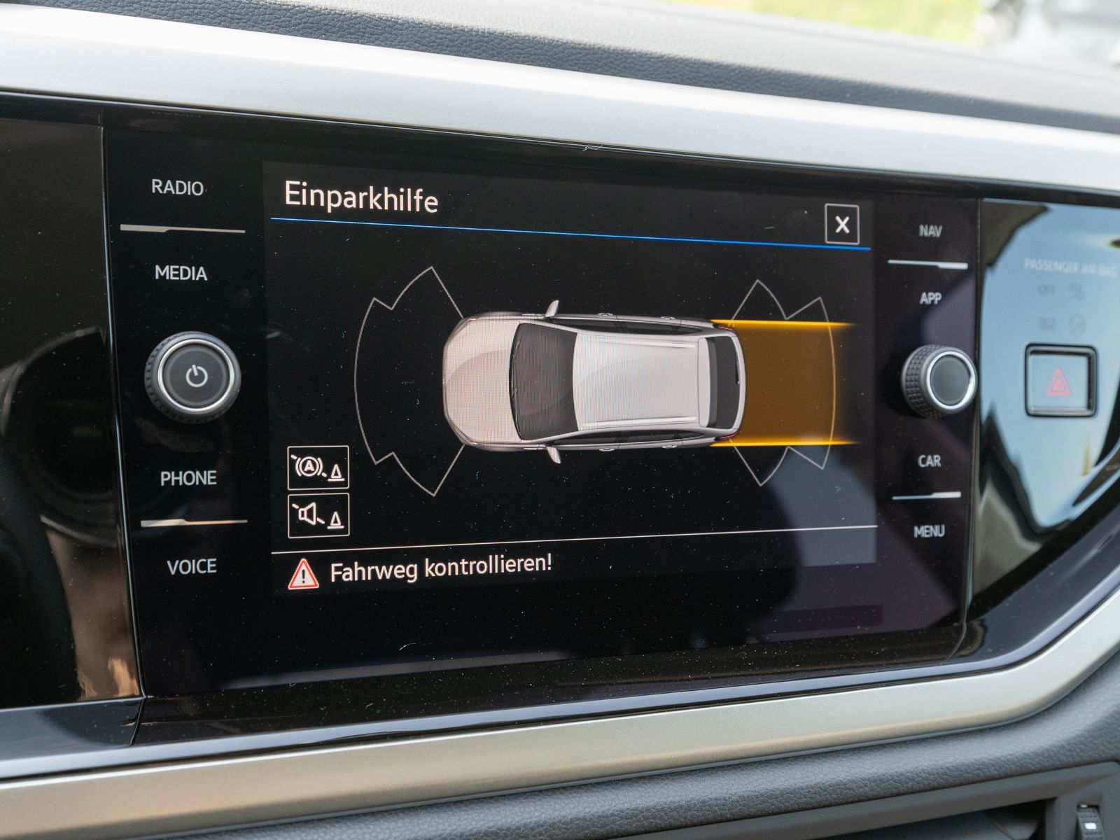Fahrzeugabbildung Volkswagen Taigo Move 1.5 TSI DSG LED NAVI PDC SHZ