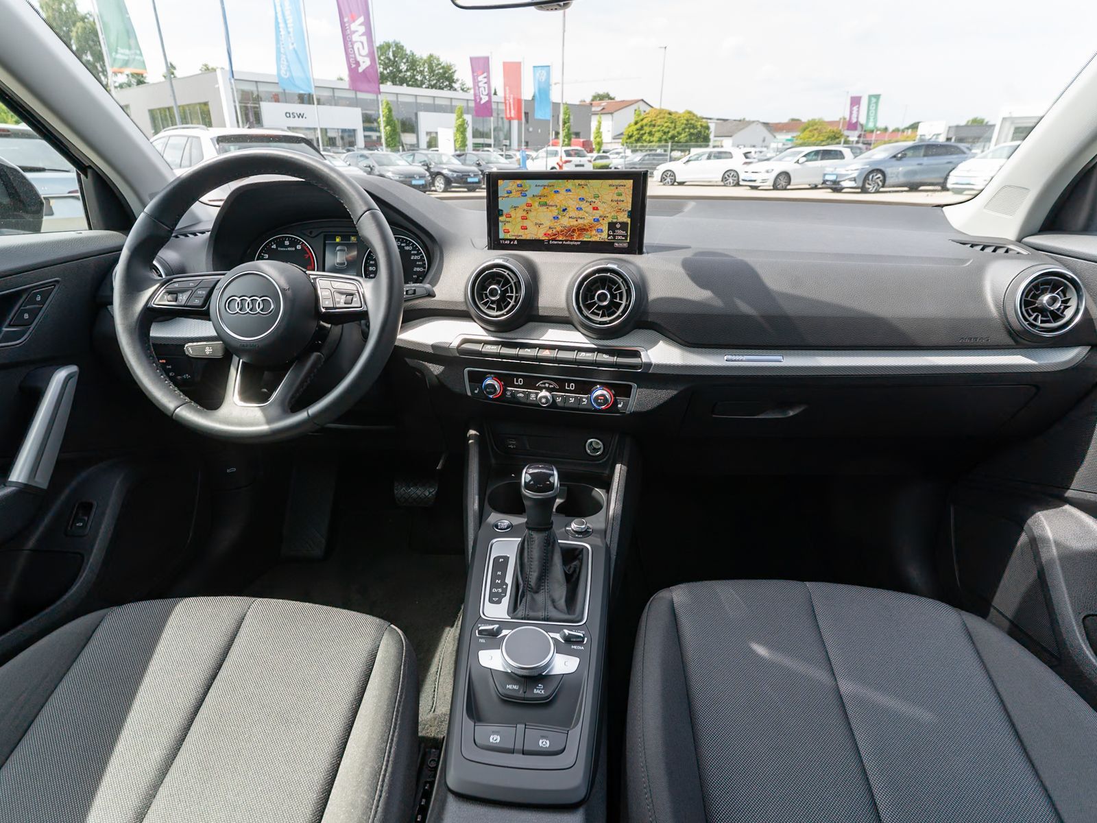 Fahrzeugabbildung Audi Q2 35TFSI Stronic Navi LED RFK PDC SHZ